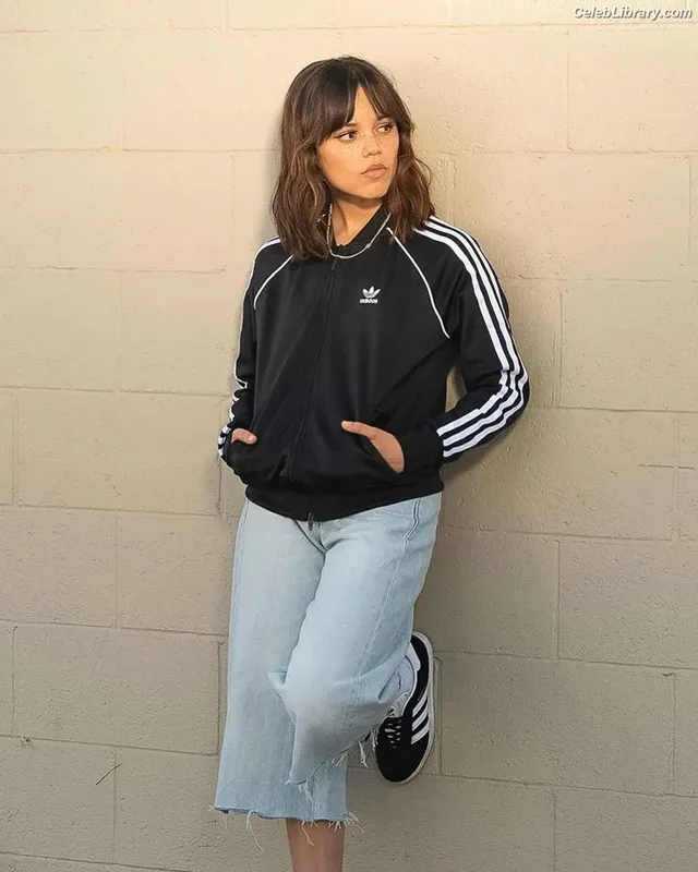 Jenna Ortega photo 14 of 5476