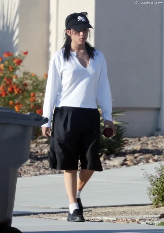 Jenna Ortega photo 2 of 5476
