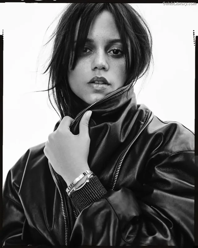 Jenna Ortega photo 23 of 5476