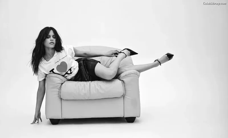Jenna Ortega photo 6 of 5476