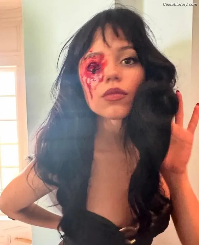 Jenna Ortega photo 12 of 5476