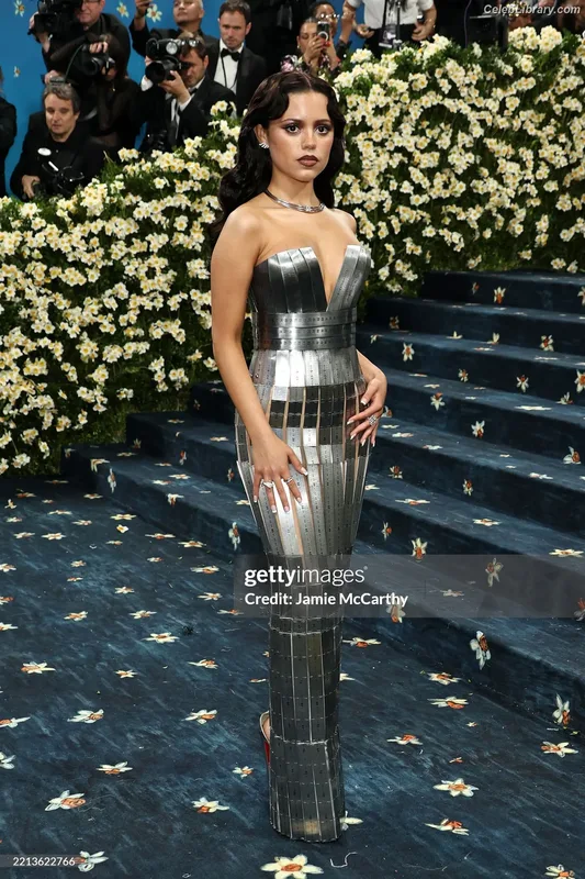 Jenna Ortega photo 21 of 5476