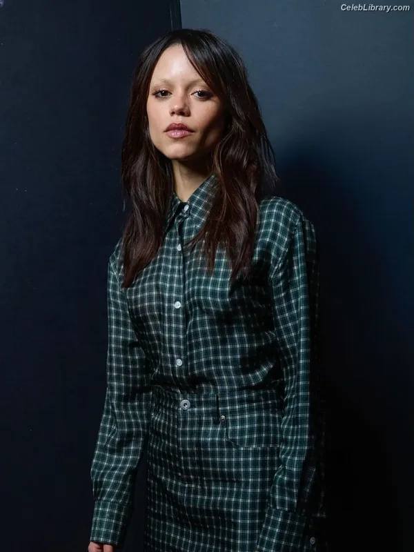 Jenna Ortega photo 22 of 5476