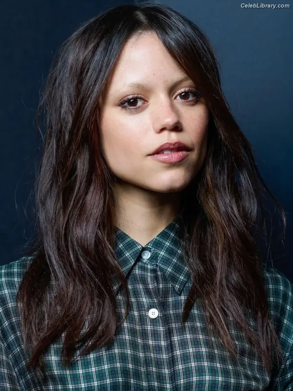 Jenna Ortega photo 5 of 5476