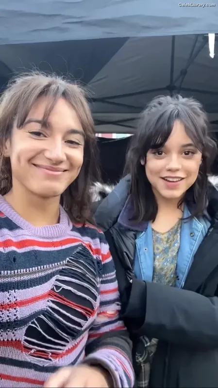 Jenna Ortega photo 2 of 5476