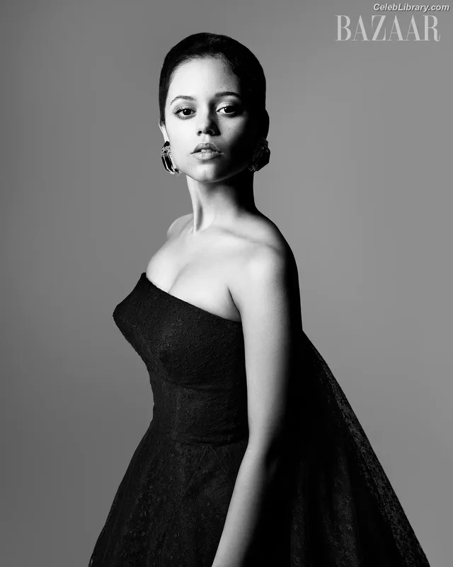 Jenna Ortega photo 22 of 5476