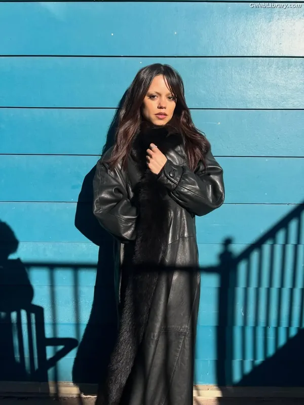 Jenna Ortega photo 5 of 5476