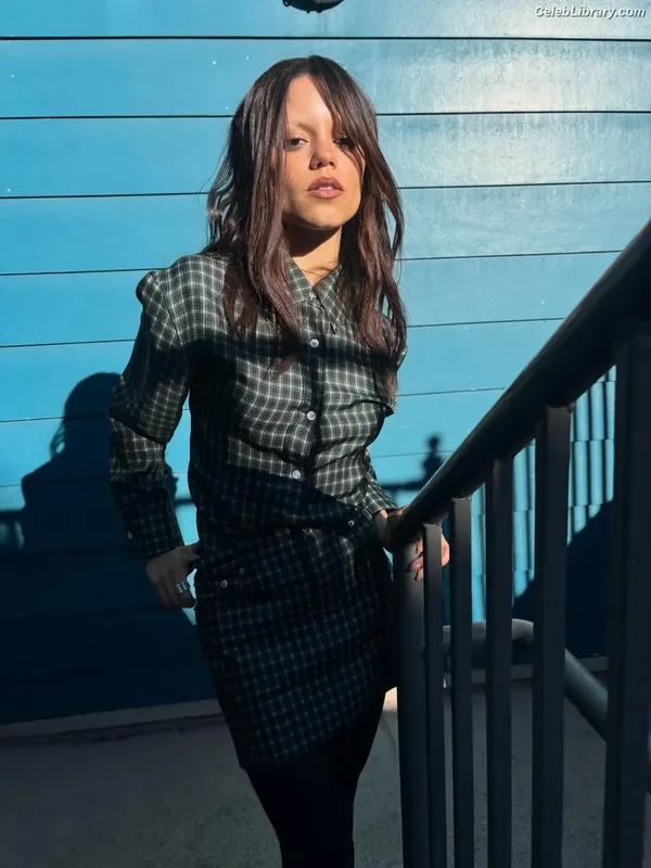 Jenna Ortega photo 7 of 5476