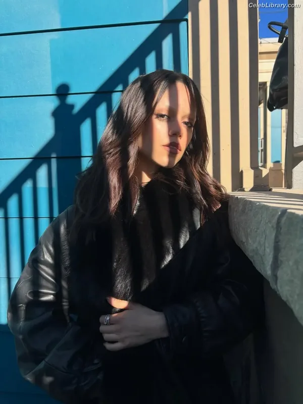 Jenna Ortega photo 8 of 5476