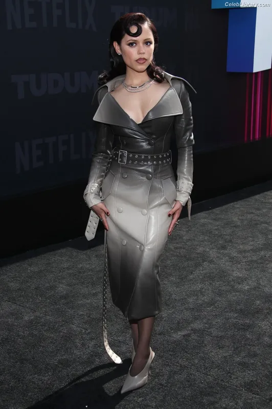 Jenna Ortega photo 15 of 5476