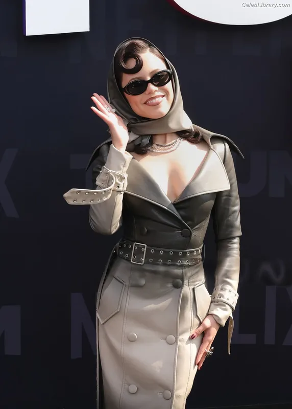 Jenna Ortega photo 19 of 5476
