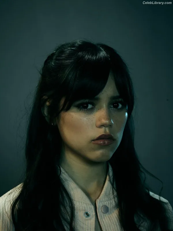 Jenna Ortega photo 5 of 5476