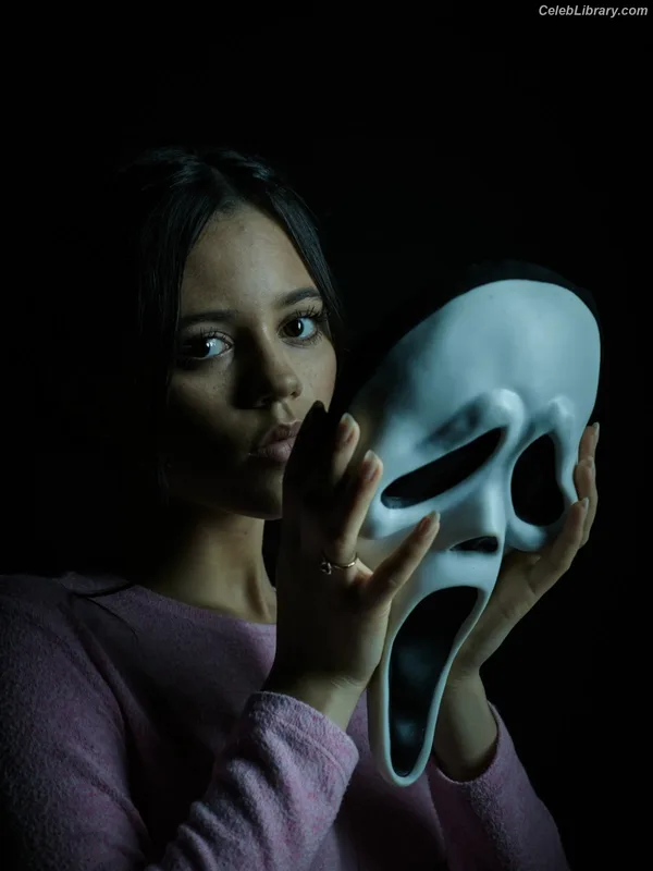 Jenna Ortega photo 18 of 5476