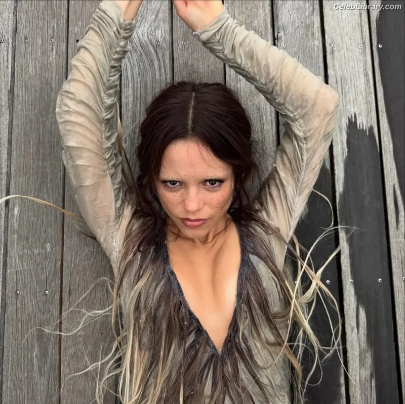 Jenna Ortega photo 4 of 5476