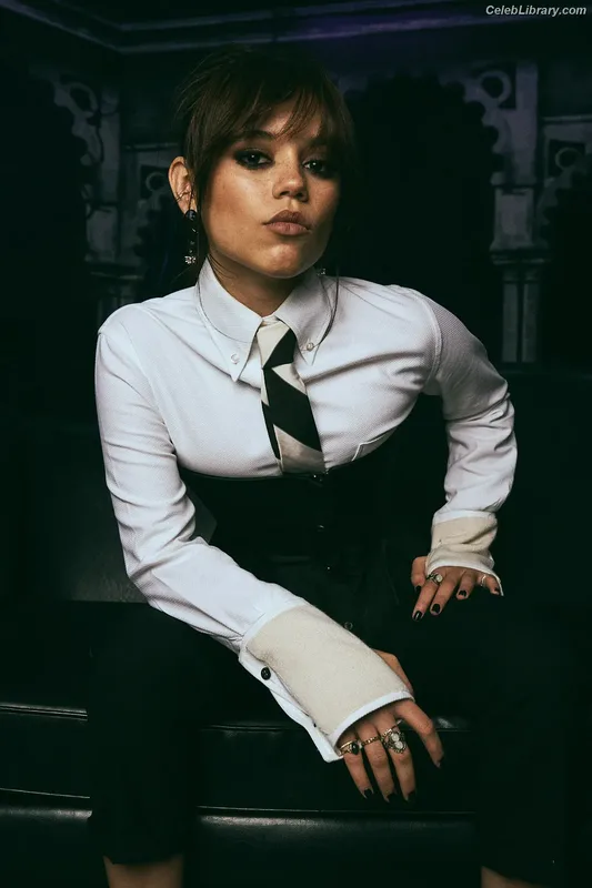 Jenna Ortega photo 22 of 5476