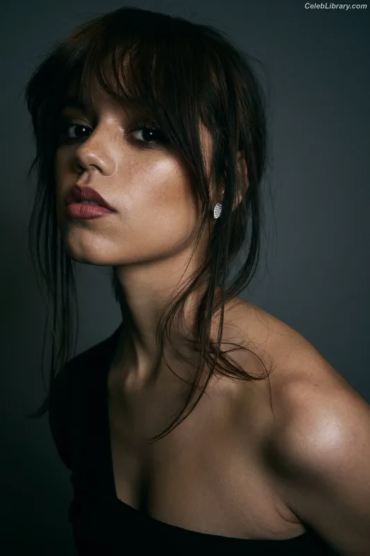 Jenna Ortega photo 4 of 5476