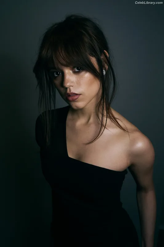 Jenna Ortega photo 18 of 5476