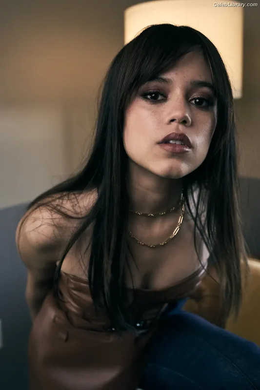 Jenna Ortega photo 22 of 5476