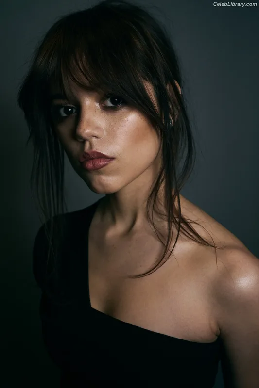 Jenna Ortega photo 10 of 5476