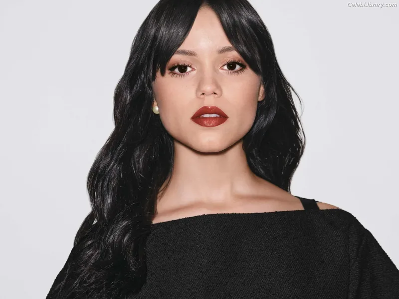 Jenna Ortega photo 21 of 5476