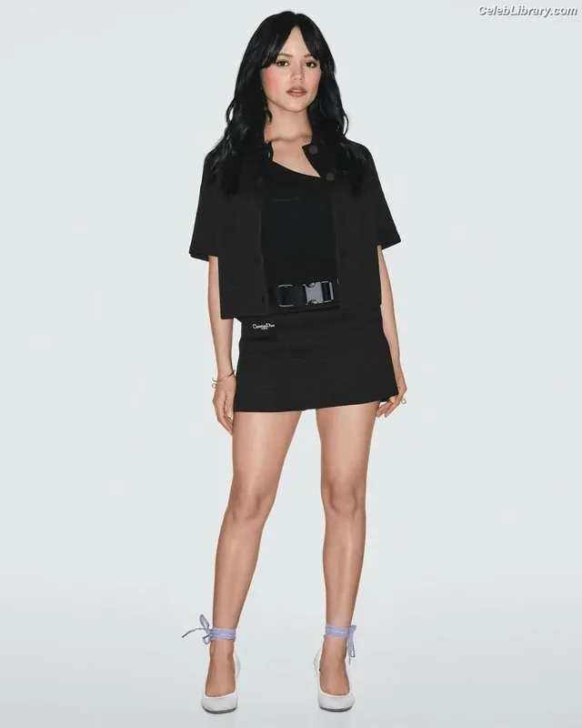 Jenna Ortega photo 2 of 5476
