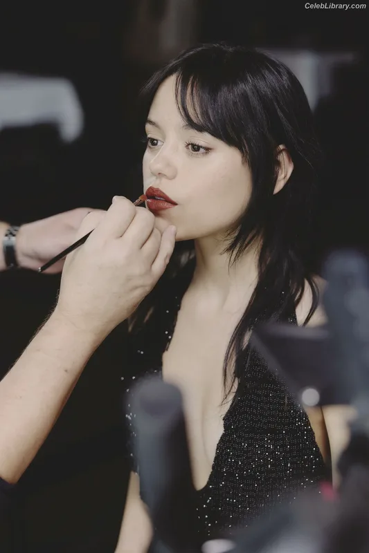 Jenna Ortega photo 14 of 5476