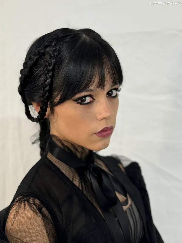 Jenna Ortega photo 4 of 5476
