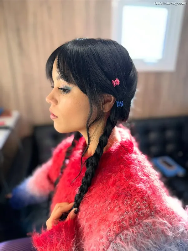 Jenna Ortega photo 10 of 5476
