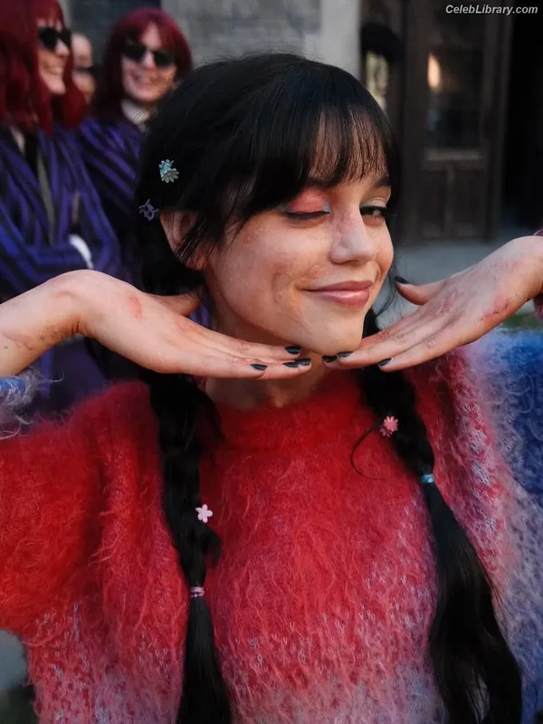 Jenna Ortega photo 11 of 5476