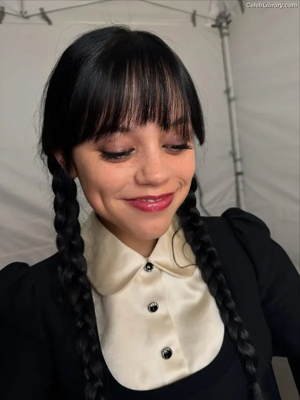 Jenna Ortega photo 16 of 5476