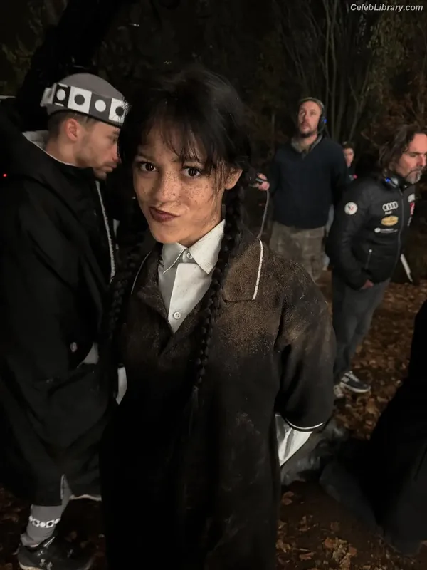 Jenna Ortega photo 3 of 5476