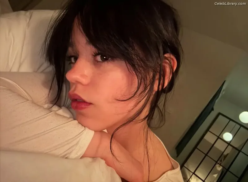 Jenna Ortega photo 18 of 5476