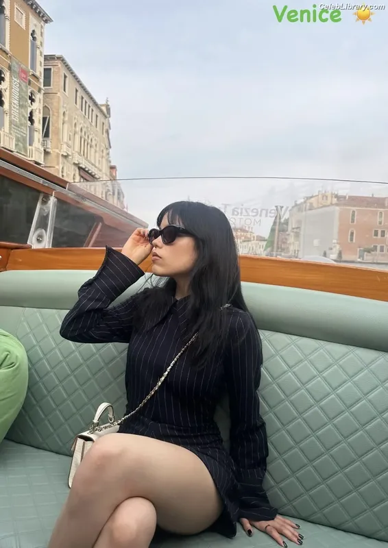 Jenna Ortega photo 16 of 5476