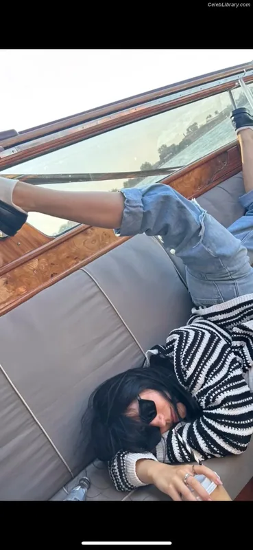 Jenna Ortega photo 3 of 5476