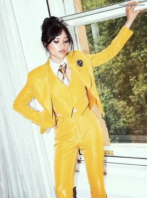 Jenna Ortega photo 8 of 5476