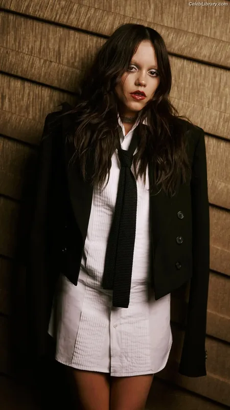 Jenna Ortega photo 8 of 5476