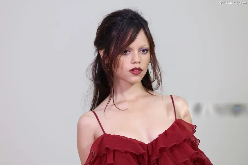 Jenna Ortega photo 20 of 5476