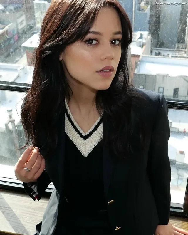 Jenna Ortega photo 6 of 5476