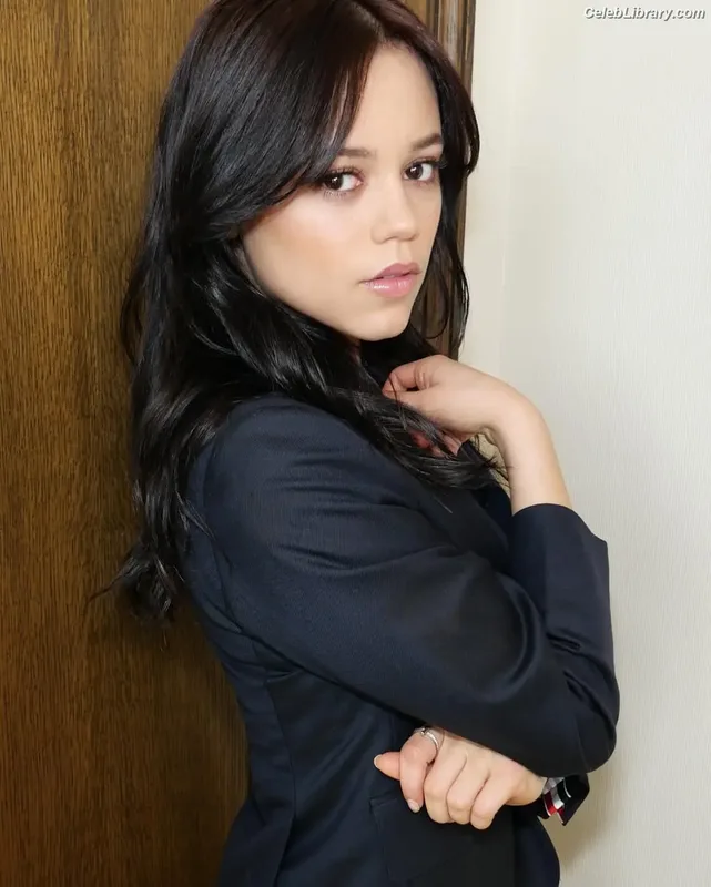 Jenna Ortega photo 8 of 5476
