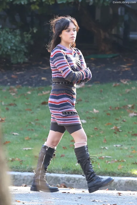 Jenna Ortega photo 2 of 5476