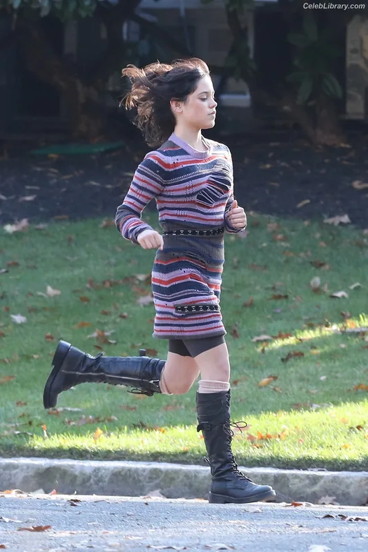 Jenna Ortega photo 4 of 5476