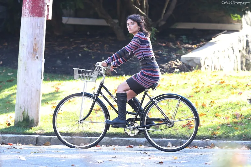 Jenna Ortega photo 8 of 5476