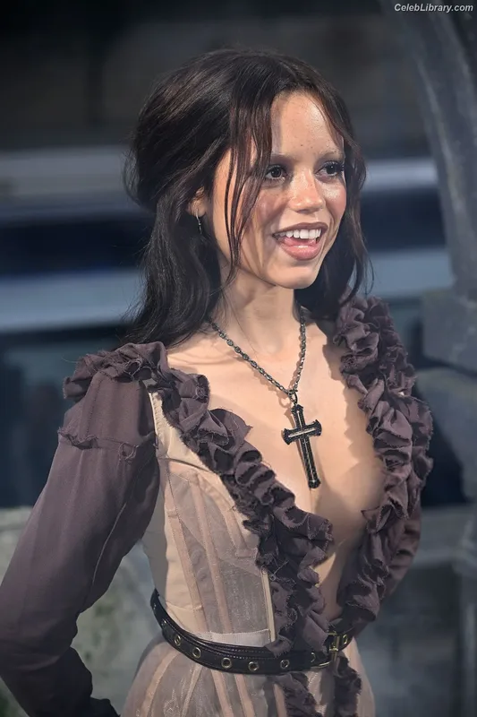 Jenna Ortega photo 21 of 5476