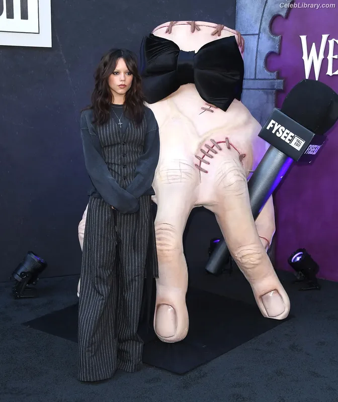 Jenna Ortega photo 16 of 5476