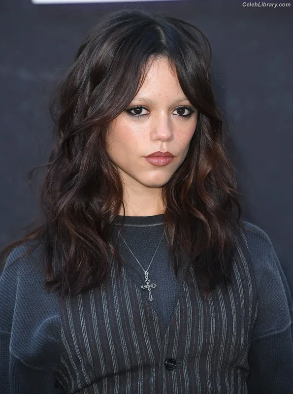 Jenna Ortega photo 17 of 5476