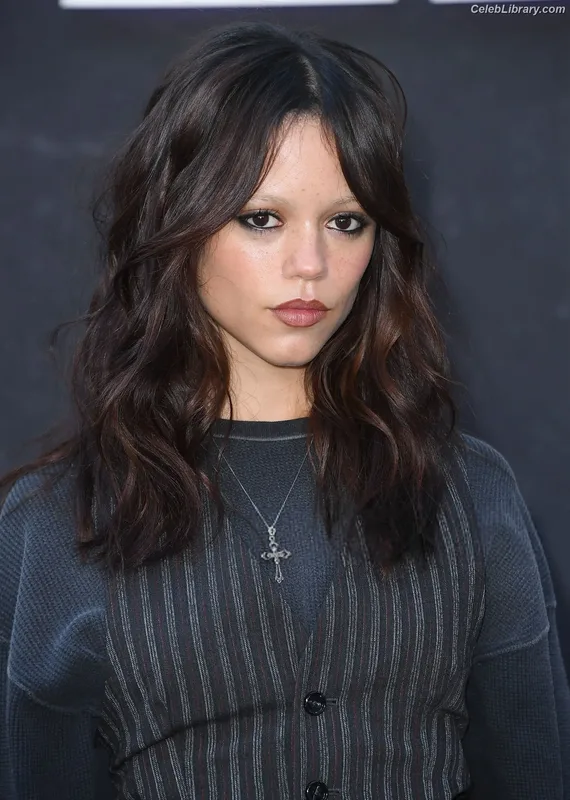 Jenna Ortega photo 19 of 5476
