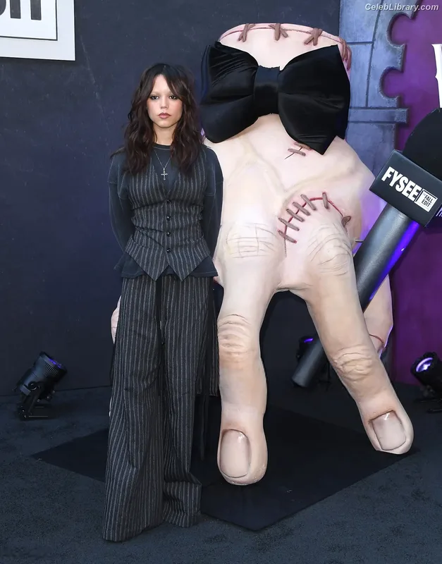 Jenna Ortega photo 21 of 5476
