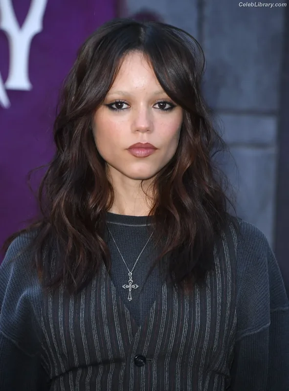 Jenna Ortega photo 4 of 5476