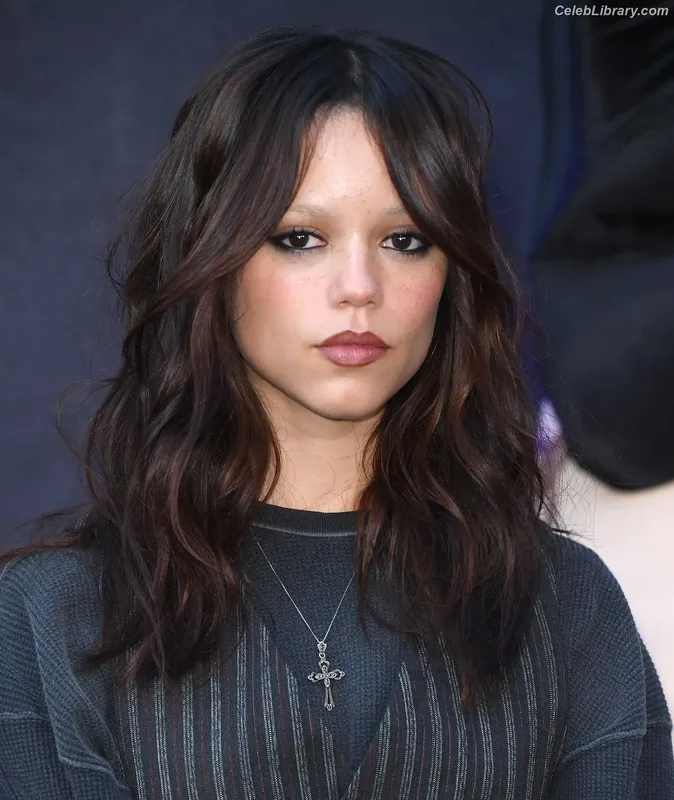 Jenna Ortega photo 12 of 5476