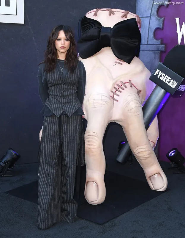Jenna Ortega photo 15 of 5476